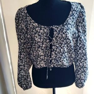Levi's black and white floral print tie front top